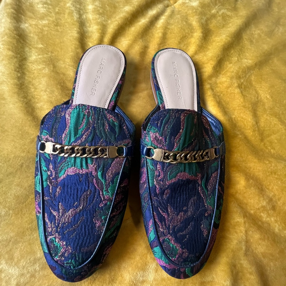 Belk Blue and Green Mules with Gold Chain